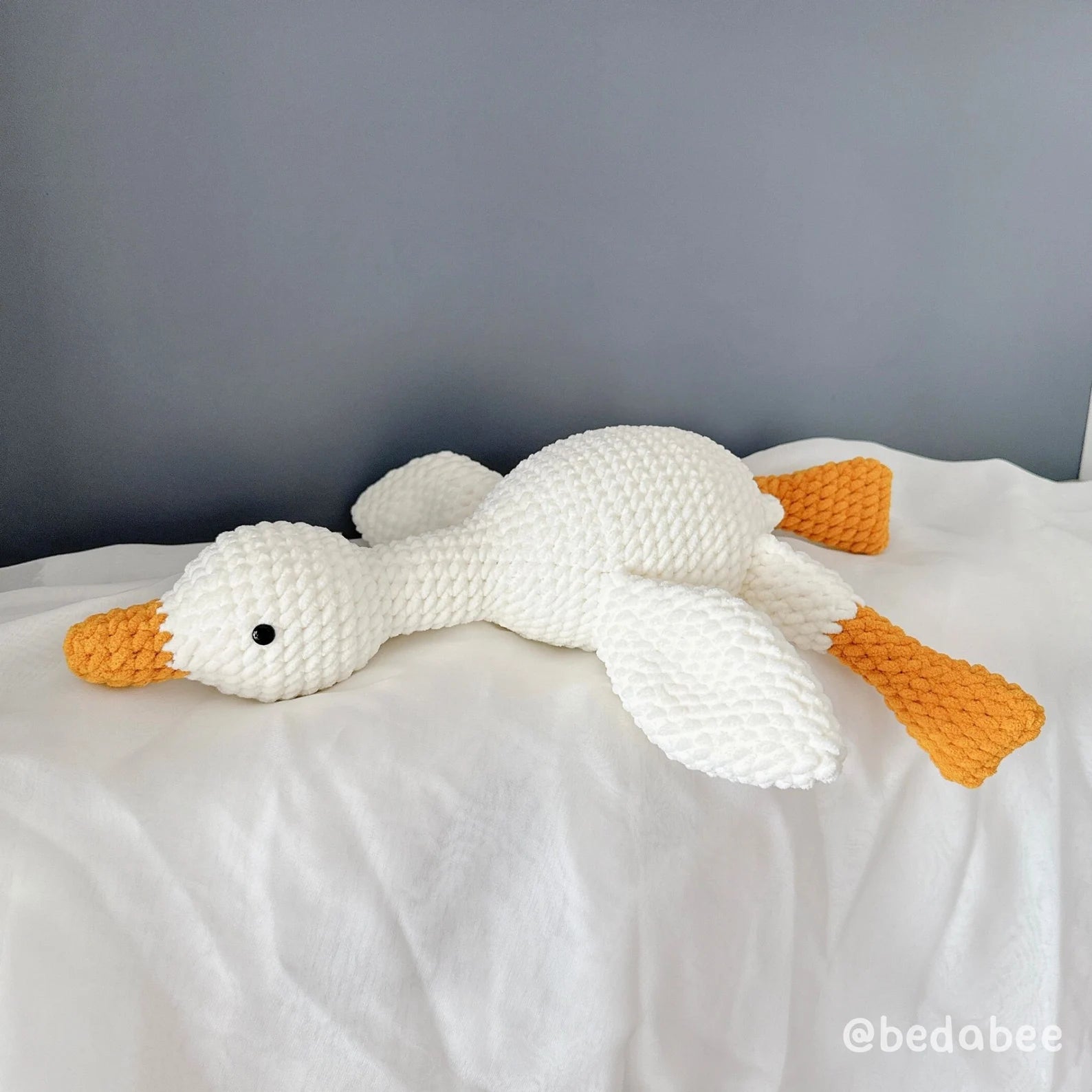 No-Sew Little Goose Amigurumi Crochet Pattern – Easy PDF