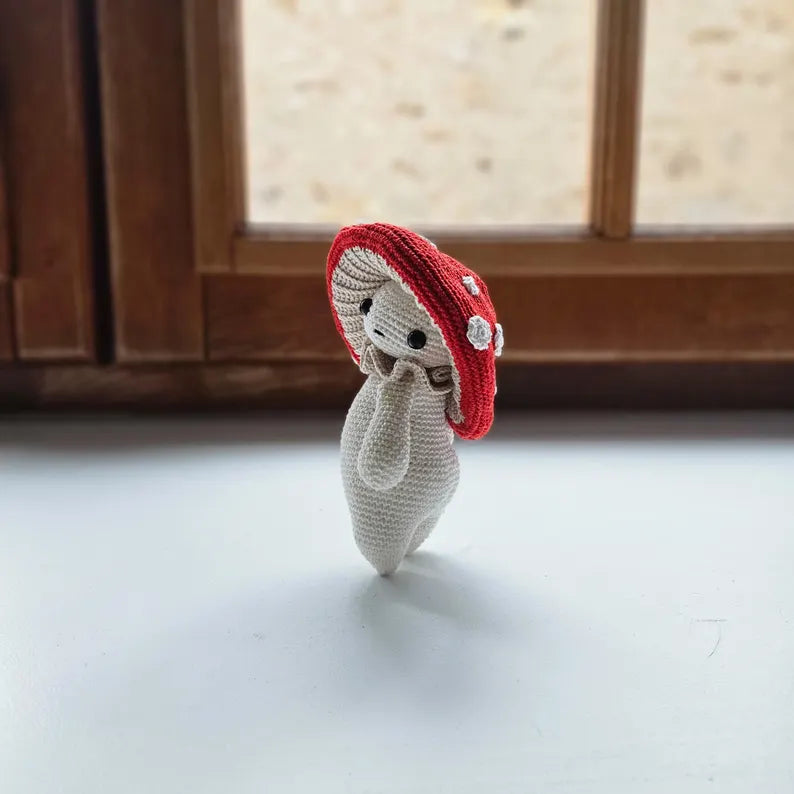 Mushroom guy - critter stitch crochet pattern / amigurumi
